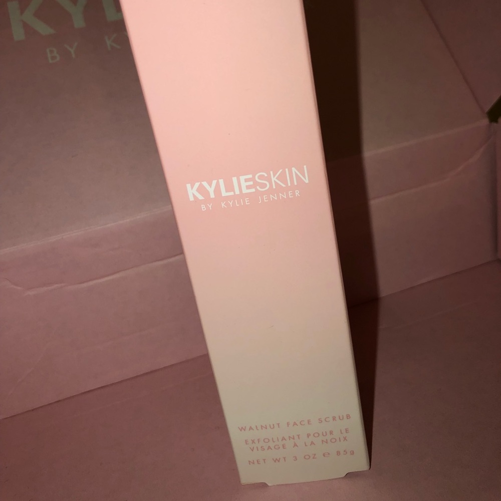 Kylie Skin Walnut Face Scrub